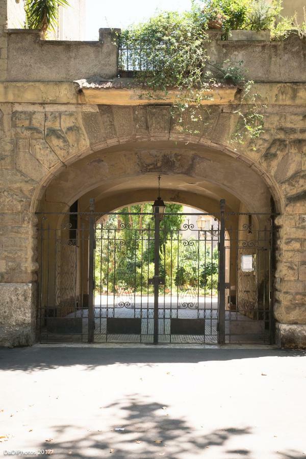 Casa Vacanze "Il Vaticano A 2 Passi" Róma Kültér fotó